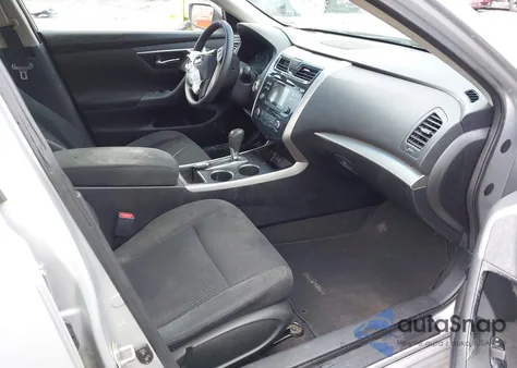 2015 Nissan Altima 2.5/2.5 S/2.5 Sl/2.5 Sv z USA, uszkodzony, nr VIN 1N4AL3AP9FN321562